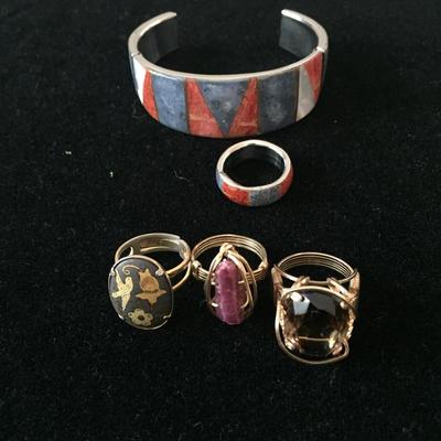 Lot 44 - Assortment of Jewelry Sets
