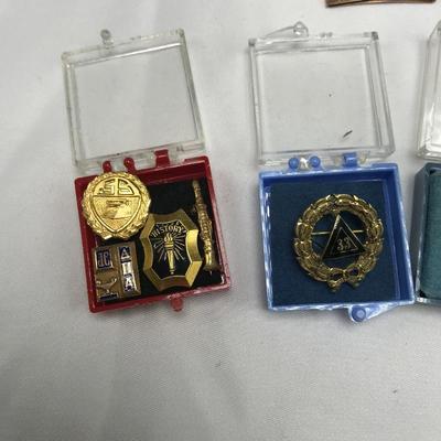 Lot 65 - Soldier Pins and More 10K