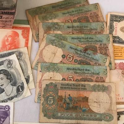 Lot 13 - Foreign Notes and Coins
