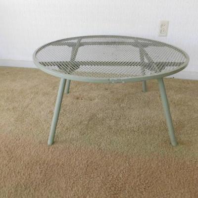 Patio or Outdoor Round Metal Table 30