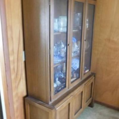 Solid Wood Dining China Hutch with Interior Light 60