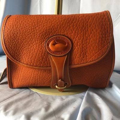 Dooney and bourke brown leather purse 