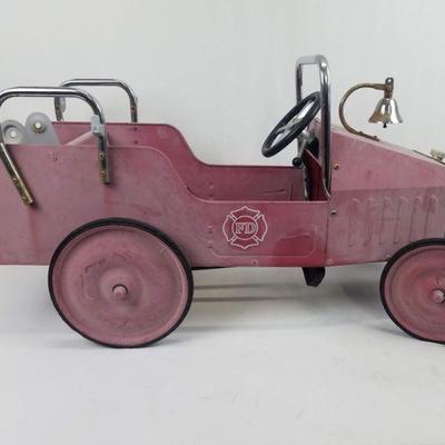 Vintage Fire Truck Pedal Car Toy Decor. 