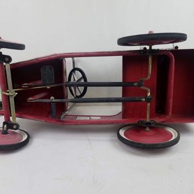 Vintage Fire Truck Pedal Car Toy Decor. 