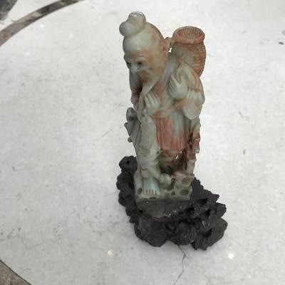 Chinese dynasty jade sculpture 