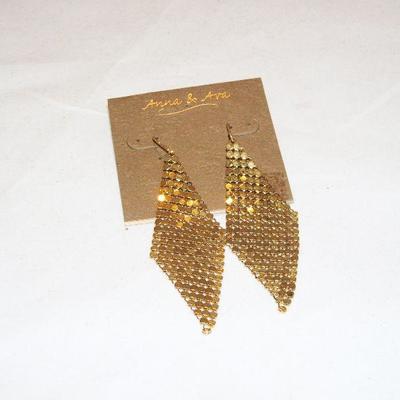Anna & Ava Gold Mesh/Chain Mail Style Necklace & Matching Dangle Earrings   