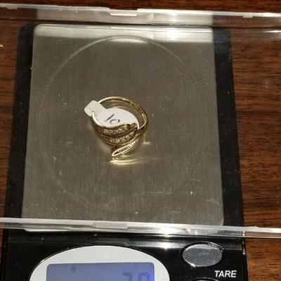 10k Diamond band