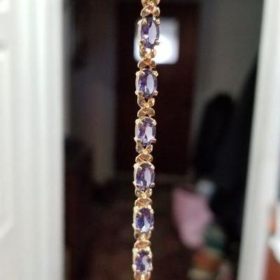 14k gold w/ 14 carat Tanzanite bracelet. Inv# 1