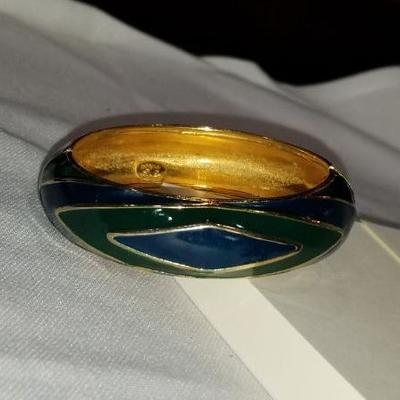 Enameled bangle bracelet