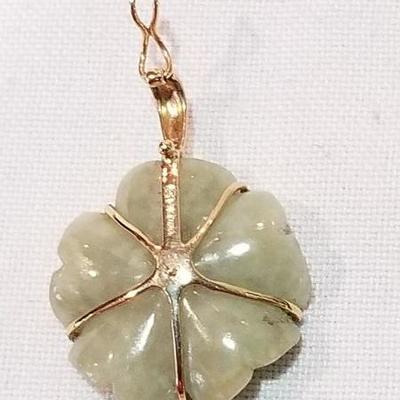 14k Jade pendant
