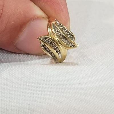 10k Diamond band