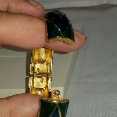 Enameled bangle bracelet