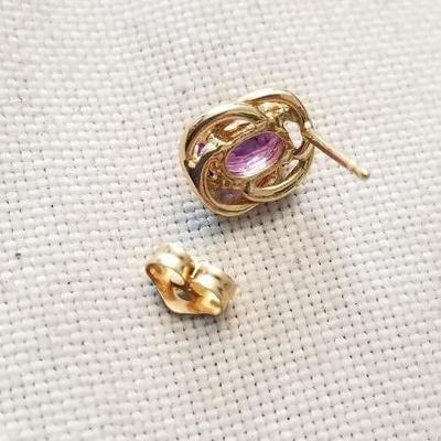 14k Amethyst stud earings