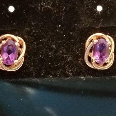 14k Amethyst stud earings