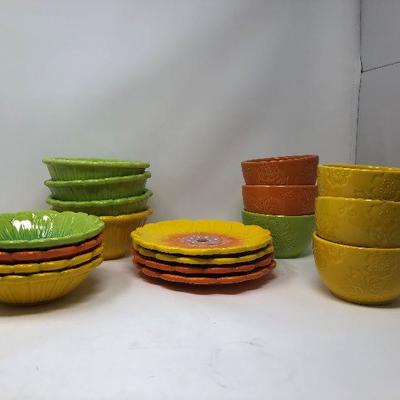 176: Small Plates and Bowls Set