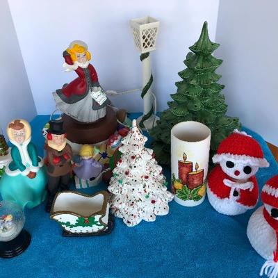 107:  Christmas Lot # 7 Vintage Ceramics 