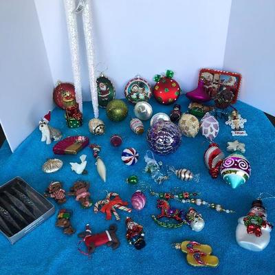 110: Christmas Lot # 10 Assortment of Ornaments