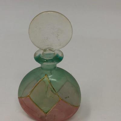 124:  Small and Miniature Perfume Bottles