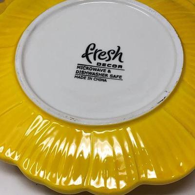 176: Small Plates and Bowls Set