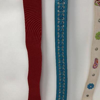 189: Assorted Womens Belts 