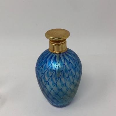 124:  Small and Miniature Perfume Bottles