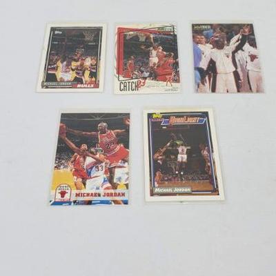 Lot #10: 5 Michael Jordan NBA Cards