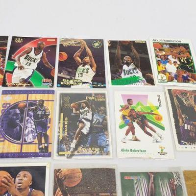 19 NBA Milwaukee Bucks Cards, Lot 3