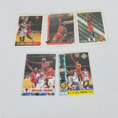 Lot #5: 5 Michael Jordan NBA Cards