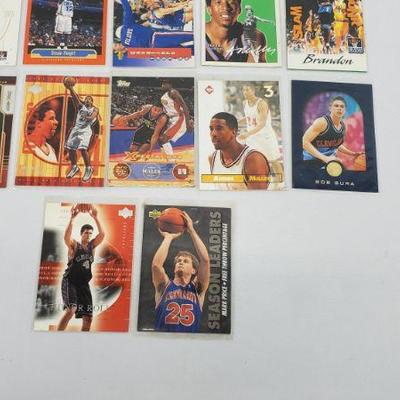 16 NBA Cleveland Cavs Cards
