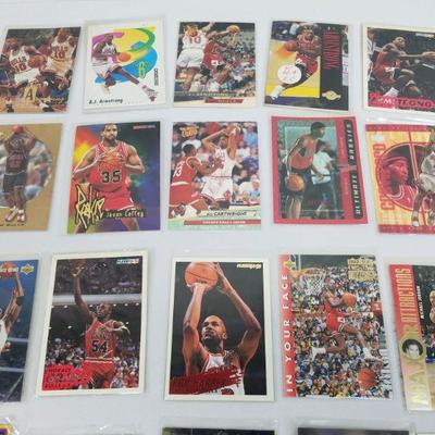 56 Chicago Bulls Basketball Cards, 2 Michael Jordan, 7 Pippen, 1 Rodman