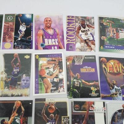 19 NBA Milwaukee Bucks Cards, Lot #1