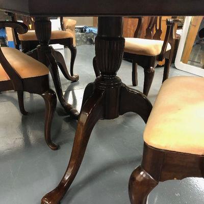 Mahogany Sheraton Style Dining Table w/4 Chairs 