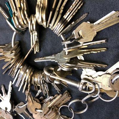 Huge lot vintage Keys 