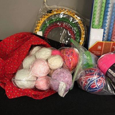 SUPER Yarn lot with the nifty knitter 