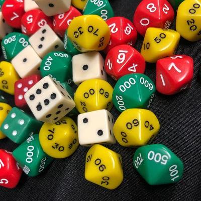 Lot 21 - lot of gaming dice 