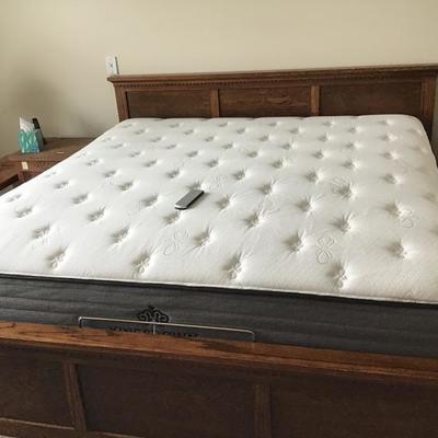 Enzo Sleep System Bed with Kingsdown Ivy Lake King luxury Mattress-Pick Up only