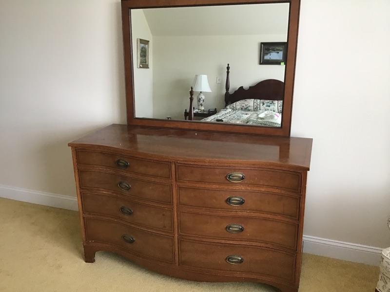 Heritage Henredon Solid Wood Dresser And Mirror Pick Up Only