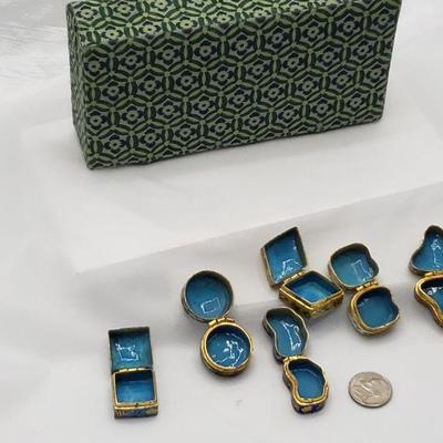 6 Mini Tins