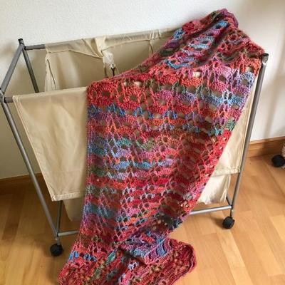 095:  More Beautiful Crocheted Finished Blankets 