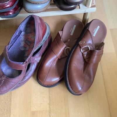 104: Womenâ€™s Shoes Sizes 8 and 8-1/2