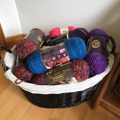 087:  Acrylic Yarn and Accesories