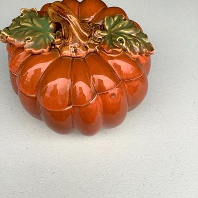 022:  Fall Decorations