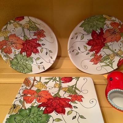 211: Colorful Kitchen Lot