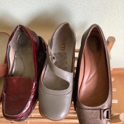 104: Womenâ€™s Shoes Sizes 8 and 8-1/2