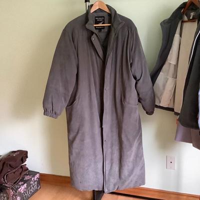 115: Womenâ€™s Winter Coats and Rain Coats