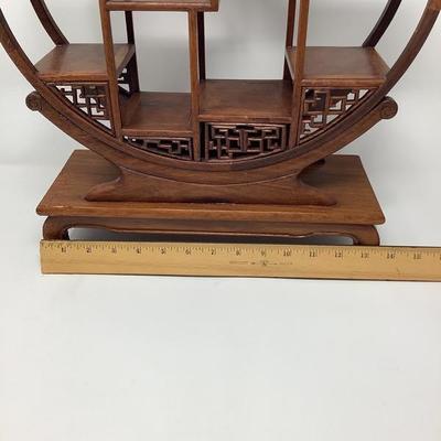 020: Oriental Round Rack and Watercolor Pictures