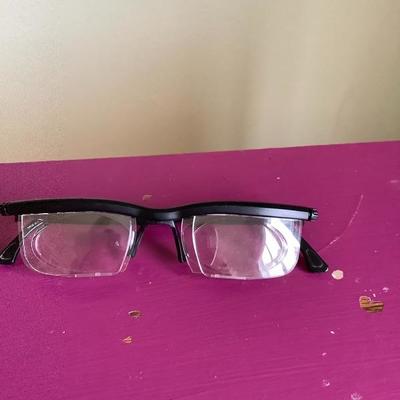 205: Variety of Eye Glasses