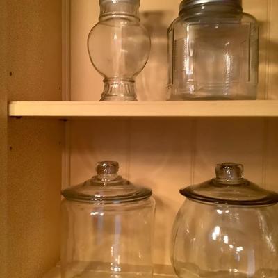 207: Assorted Glassware