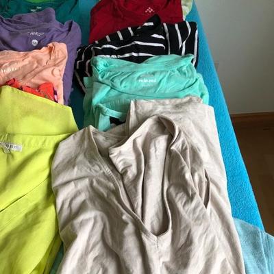 200: 100â€™s of Shirts, Teeâ€™s and Blouses