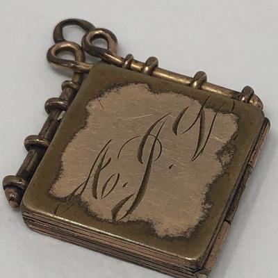 086:  Childâ€™s 2mm Christening Ring and Vintage Pendant 